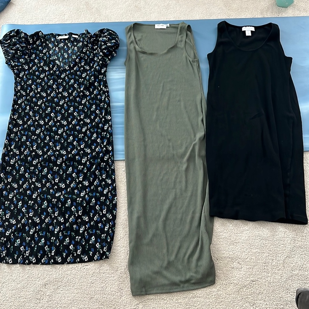 Maternity dresses (3)
